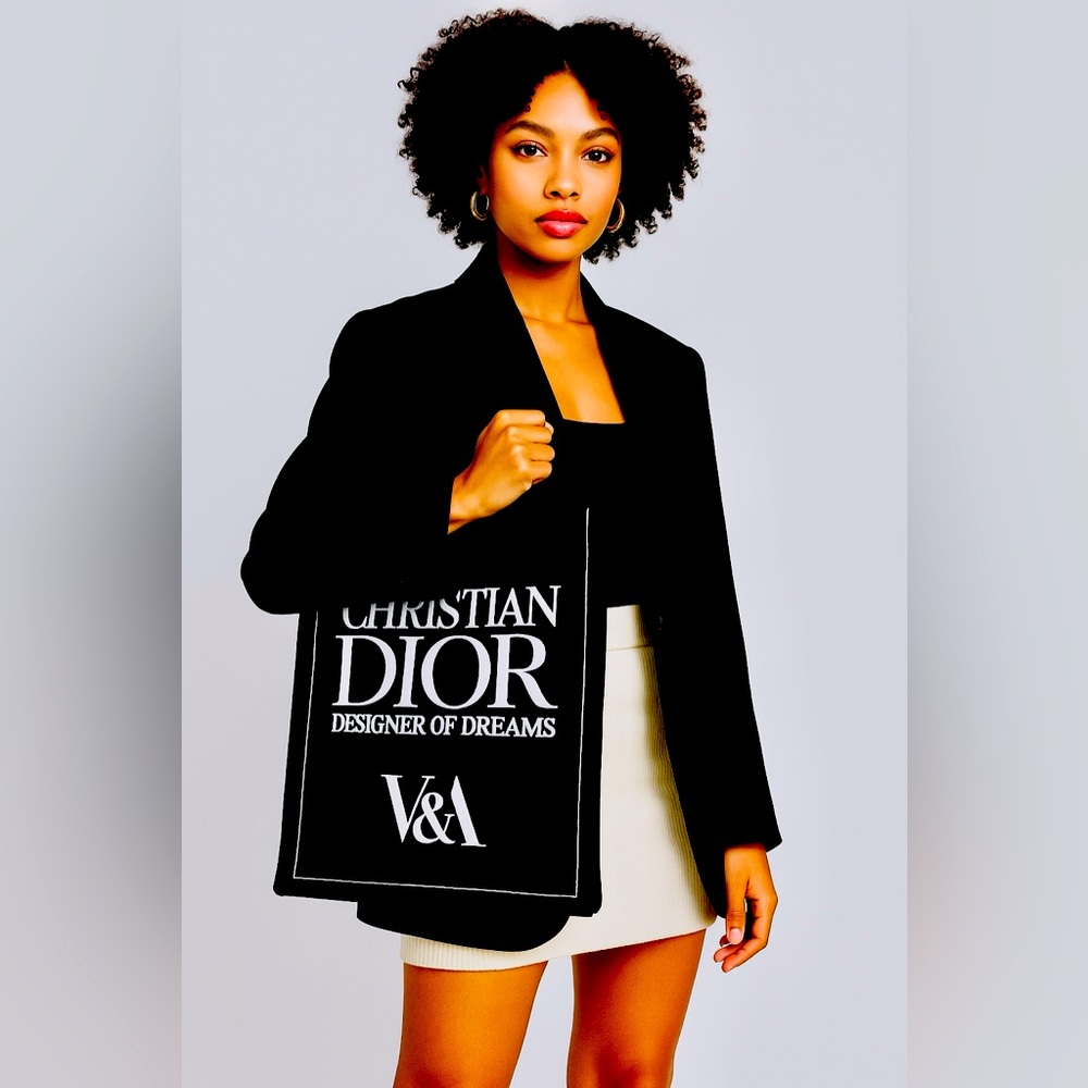 Christian Dior Designer of Dreams V&A Canvas Tote – Exhibition Exclusive
